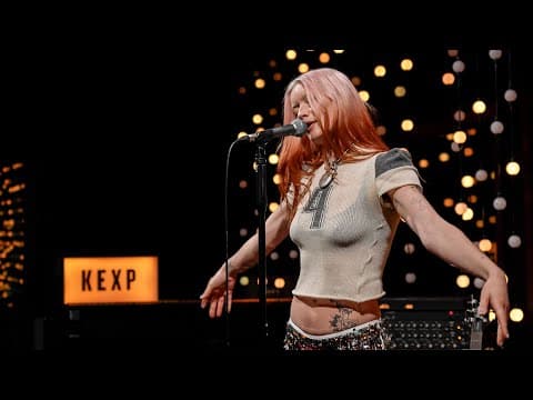 Wet Leg - KEXP Studio - Northwest Rooms - Seattle, WA (2025)